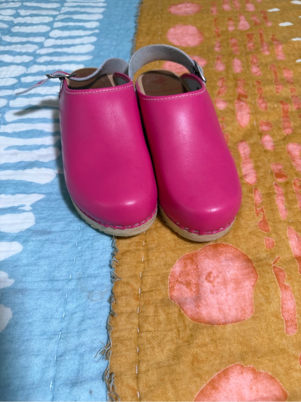 Hanna Andersson Bright Pink Leather Clog Moccasins